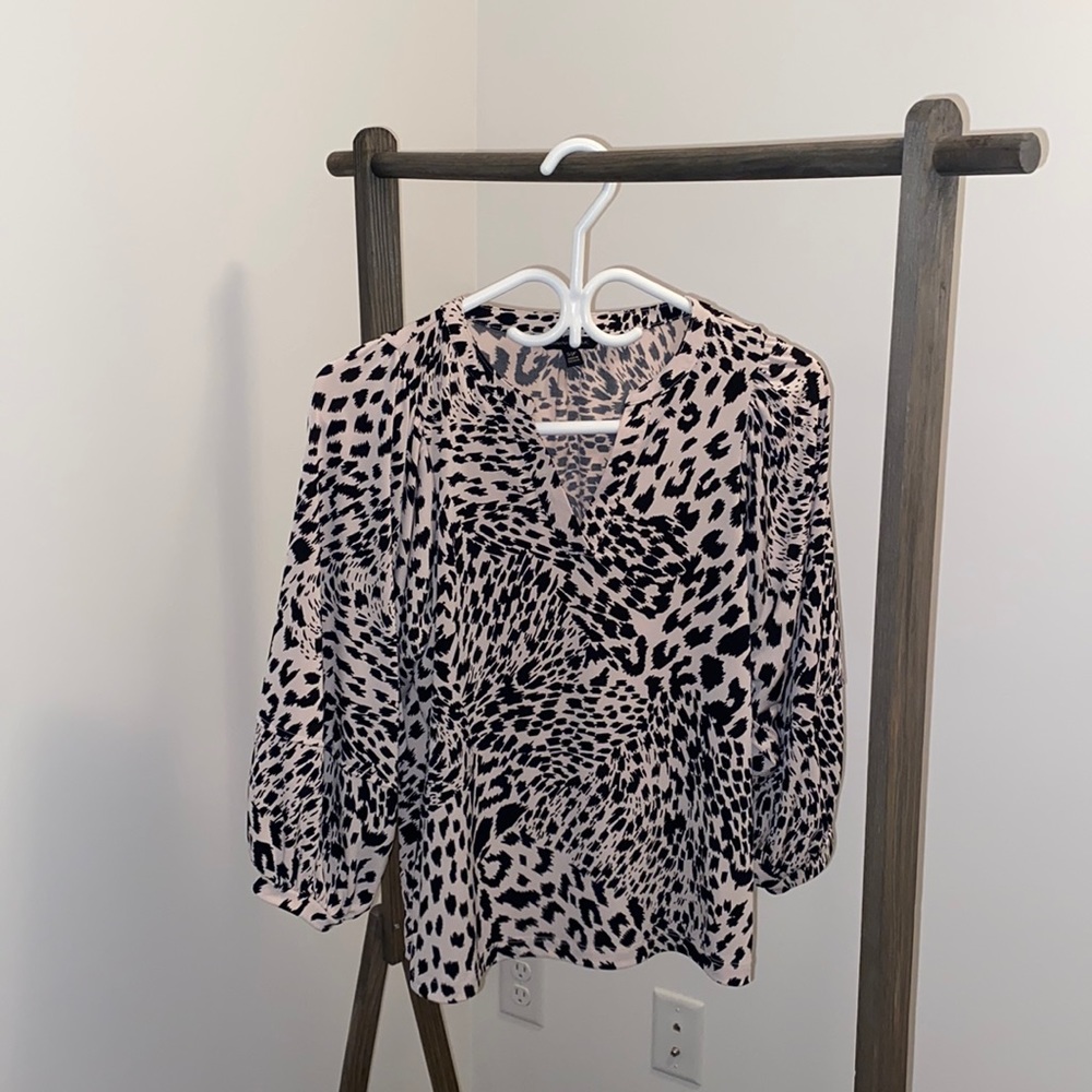 Banana Republic - Picture 1 of 4